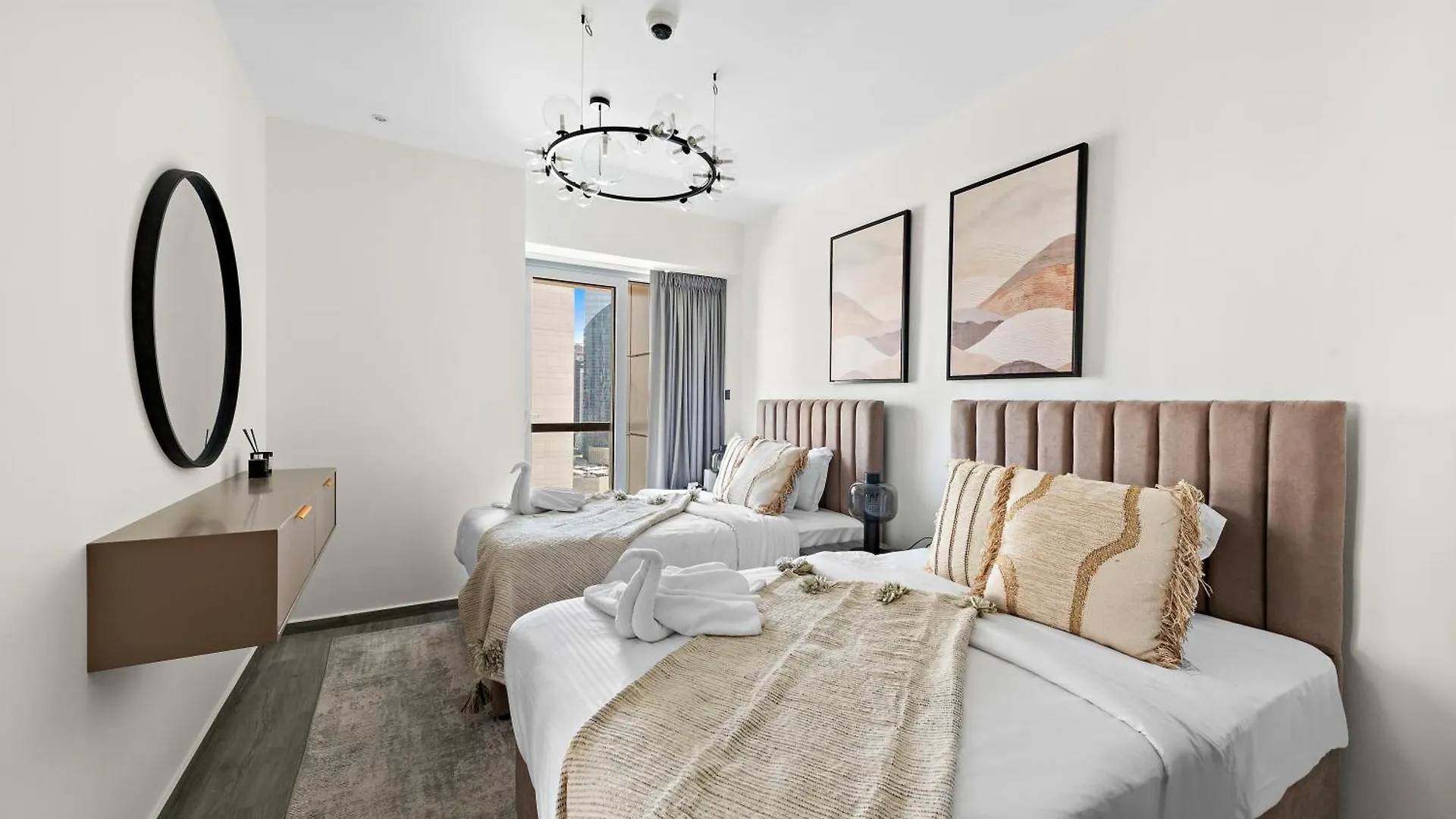First Class 2Br With Full Boulevard View Dubai Apartment