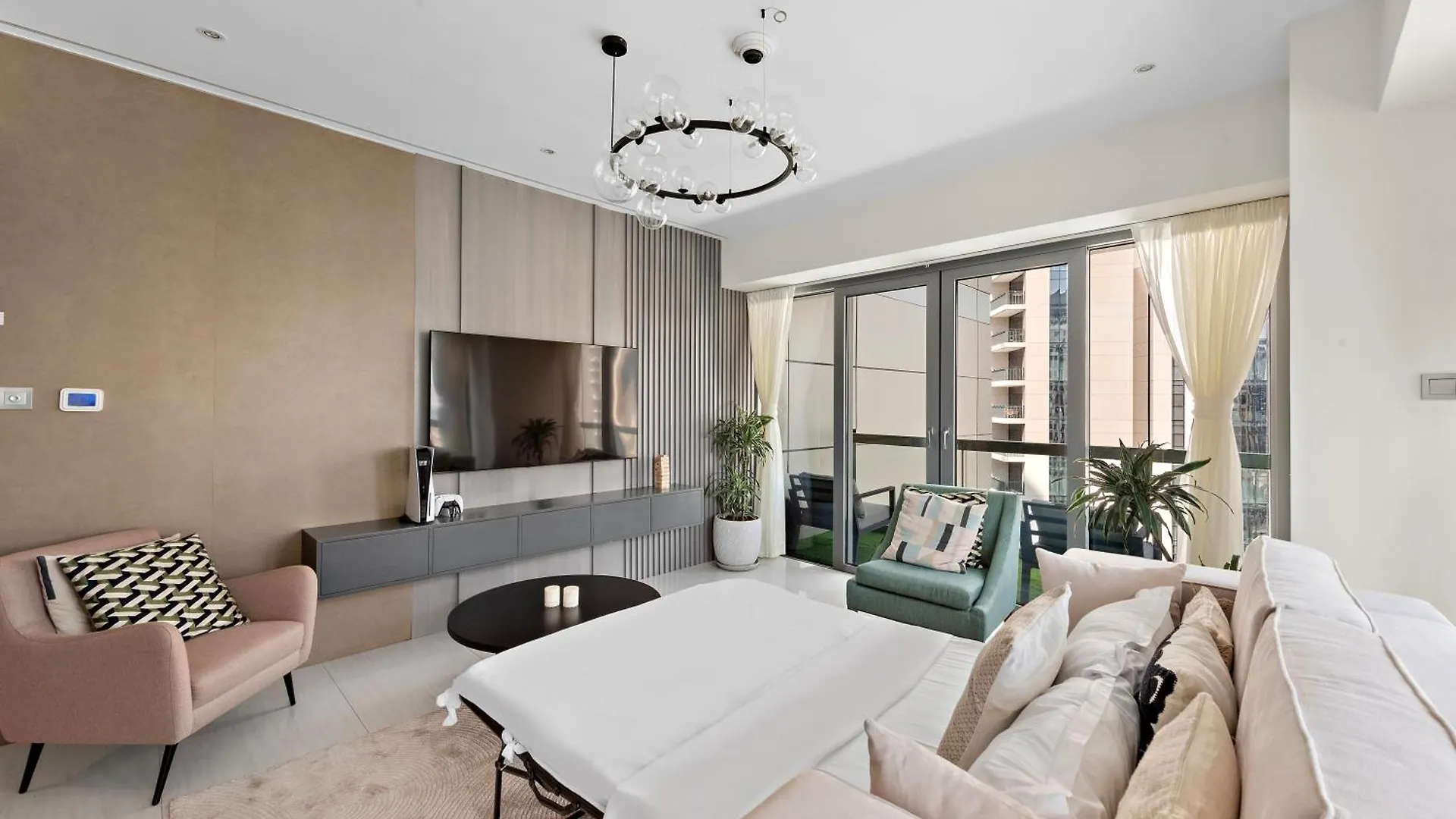 Apartment First Class 2Br With Full Boulevard View Dubai
