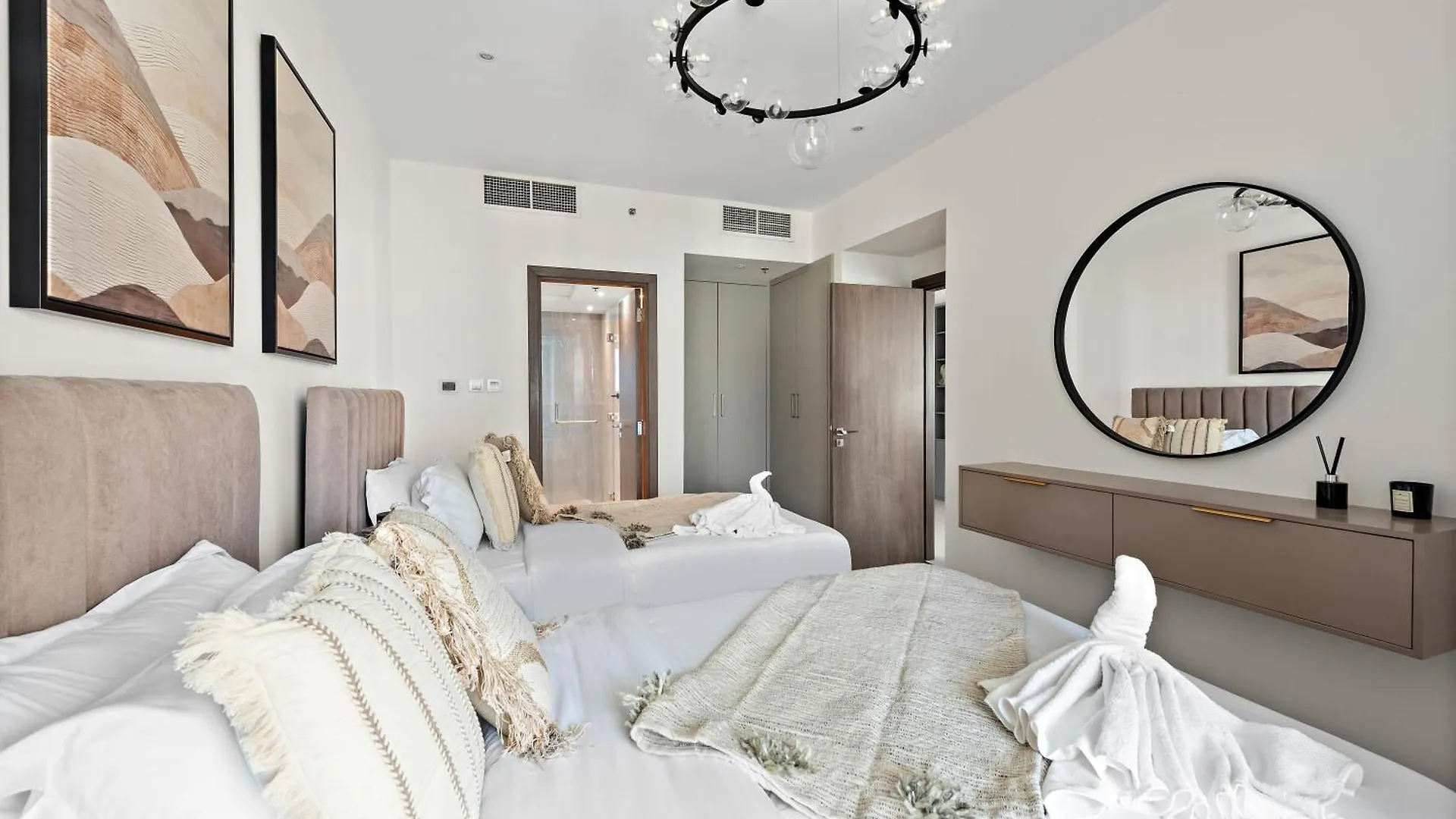 Apartment First Class 2Br With Full Boulevard View Dubai United Arab Emirates